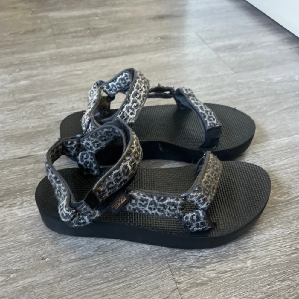 Teva Midform Universal ladies leopard sandal